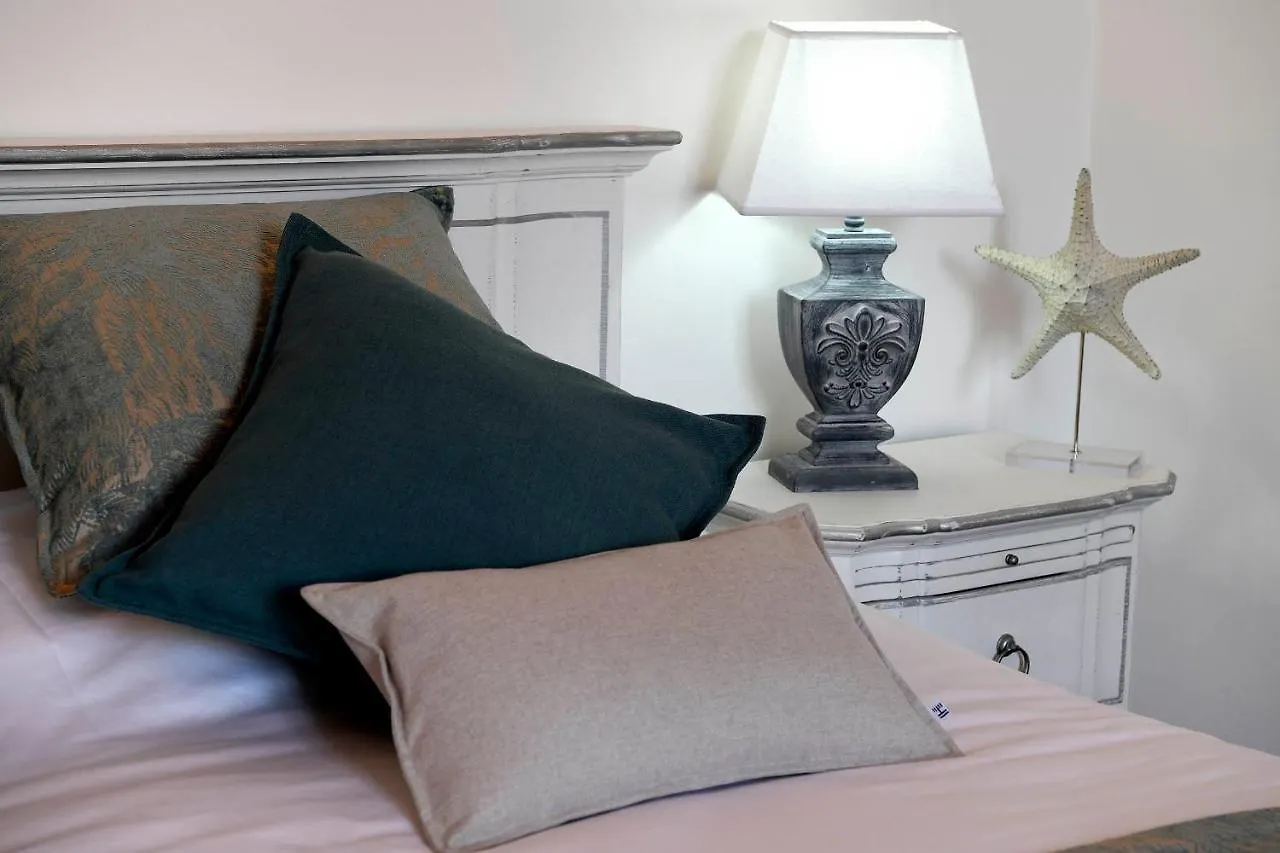 Bed and Breakfast Bastide Des Demoiselles Roussillon en Isere 0*,