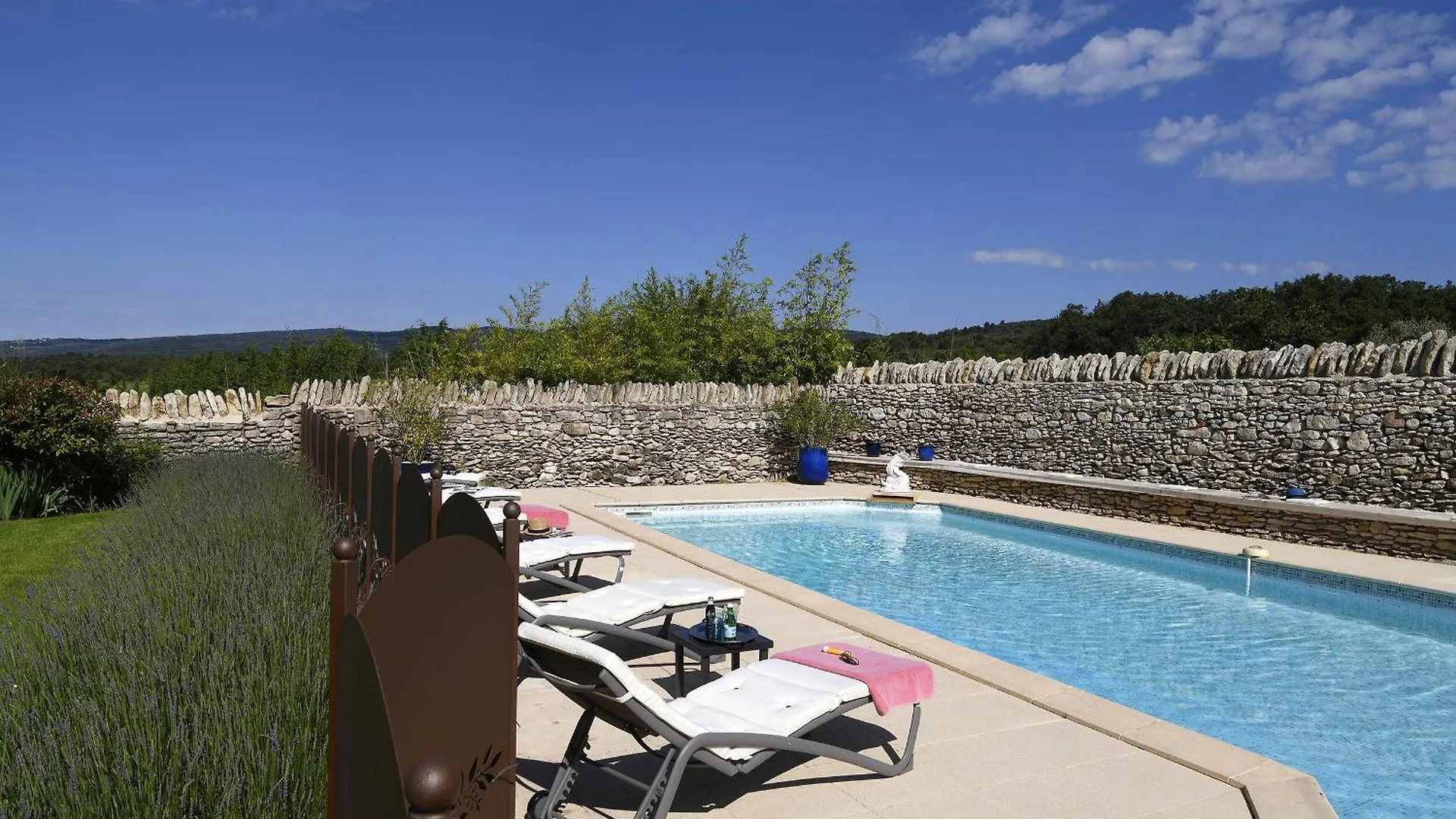 Bed and Breakfast Bastide des Demoiselles à Roussillon en Isere Couette-café